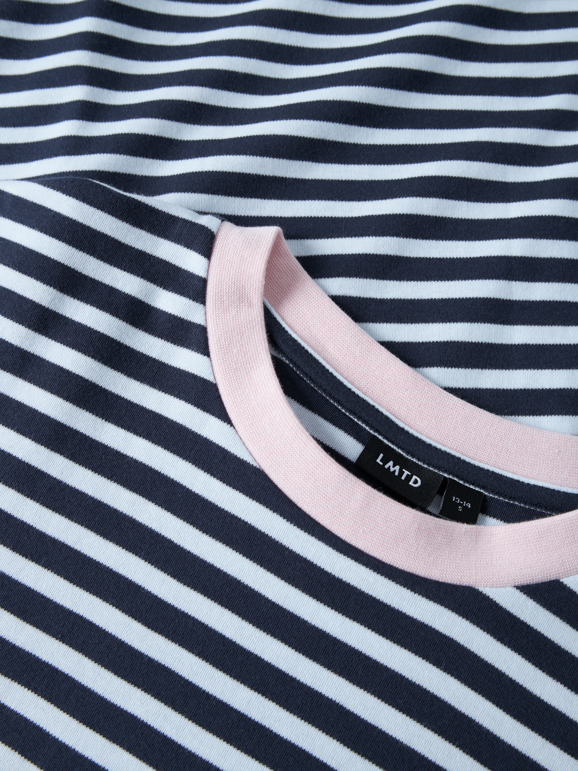 model_shot-front_full